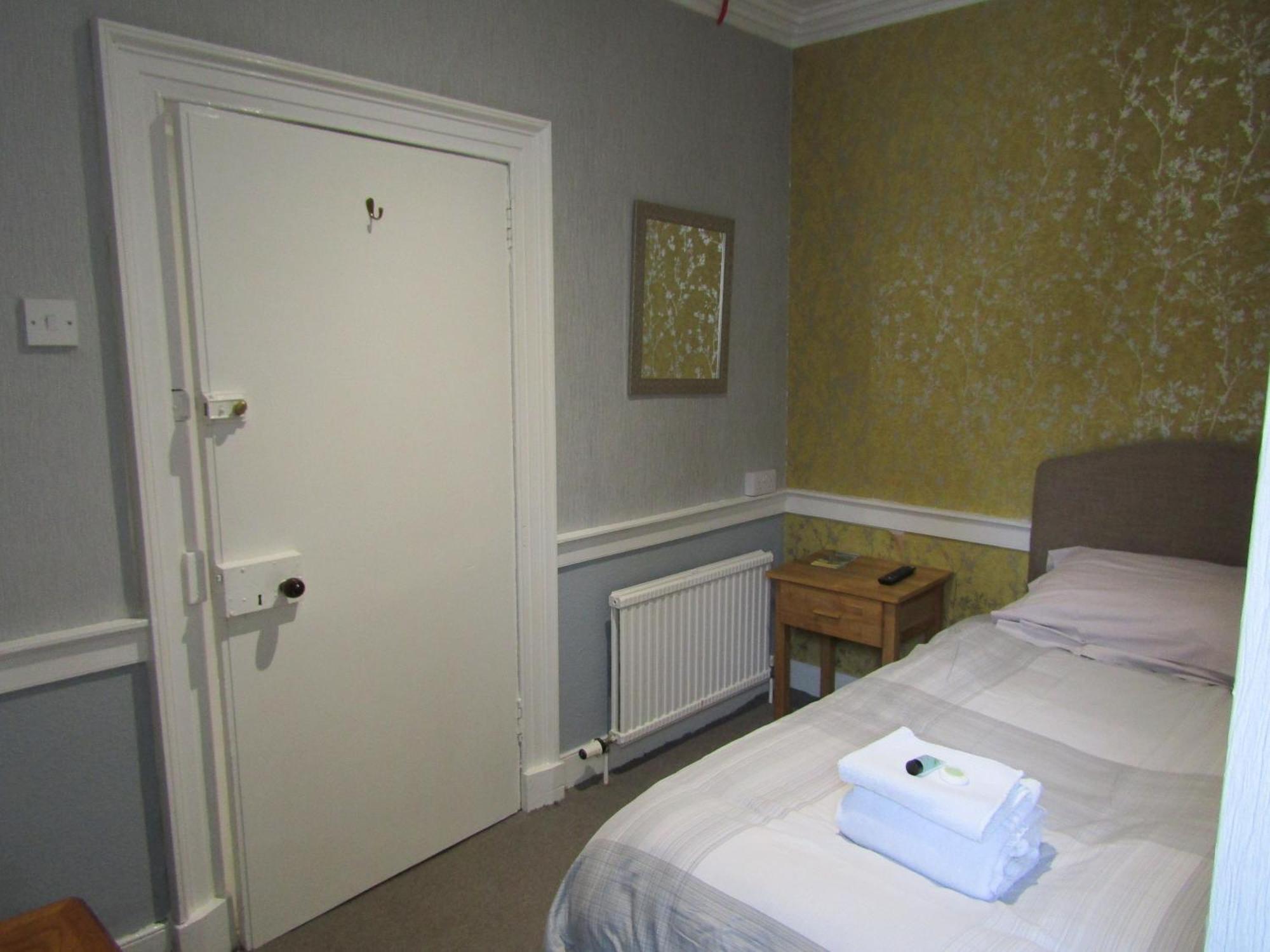 The Crown Hotel Inverbervie Δωμάτιο φωτογραφία