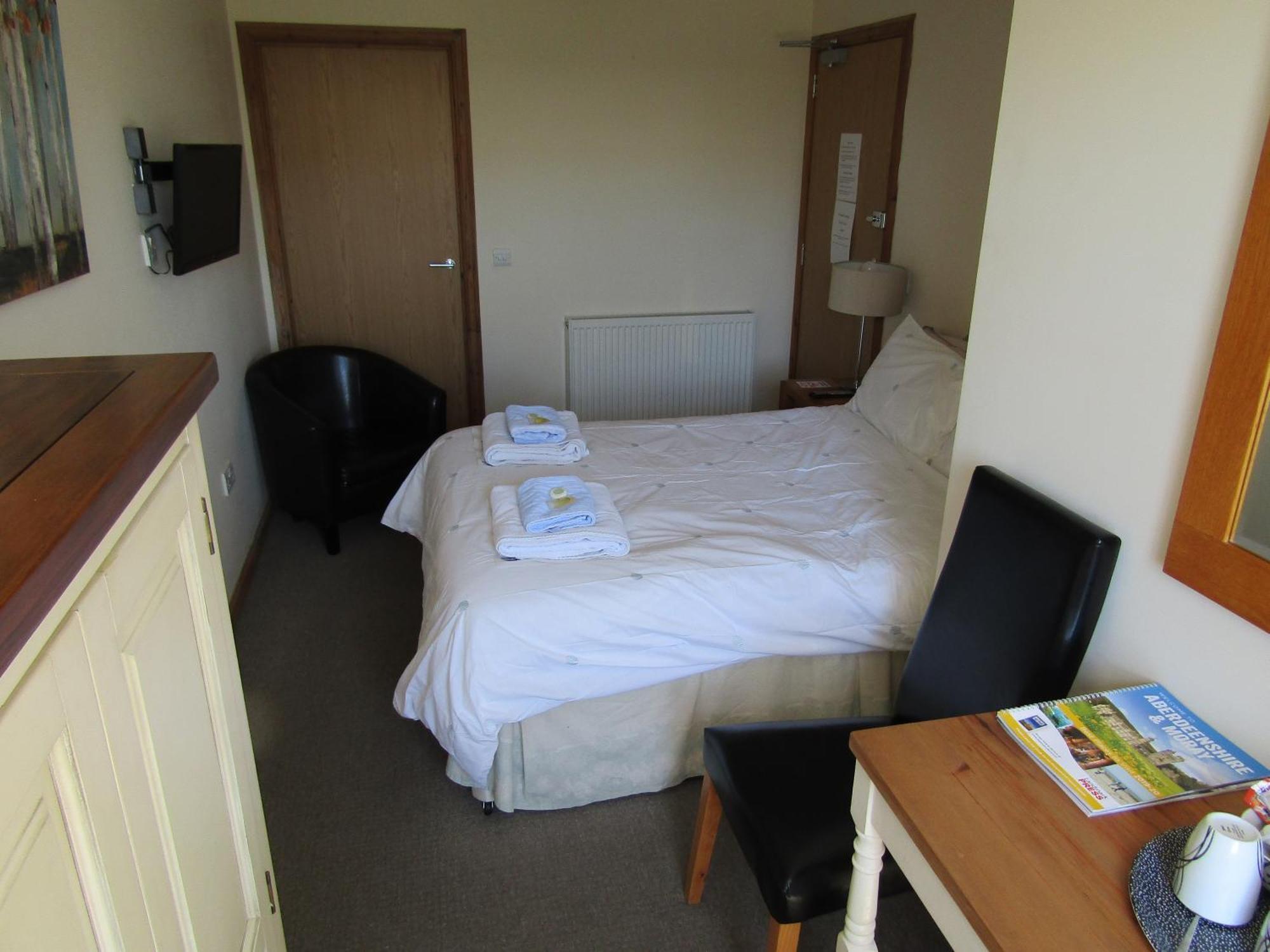 The Crown Hotel Inverbervie Δωμάτιο φωτογραφία